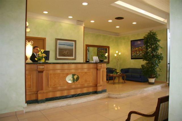 Hotel Calabresi San Benedetto del Tronto Exterior photo